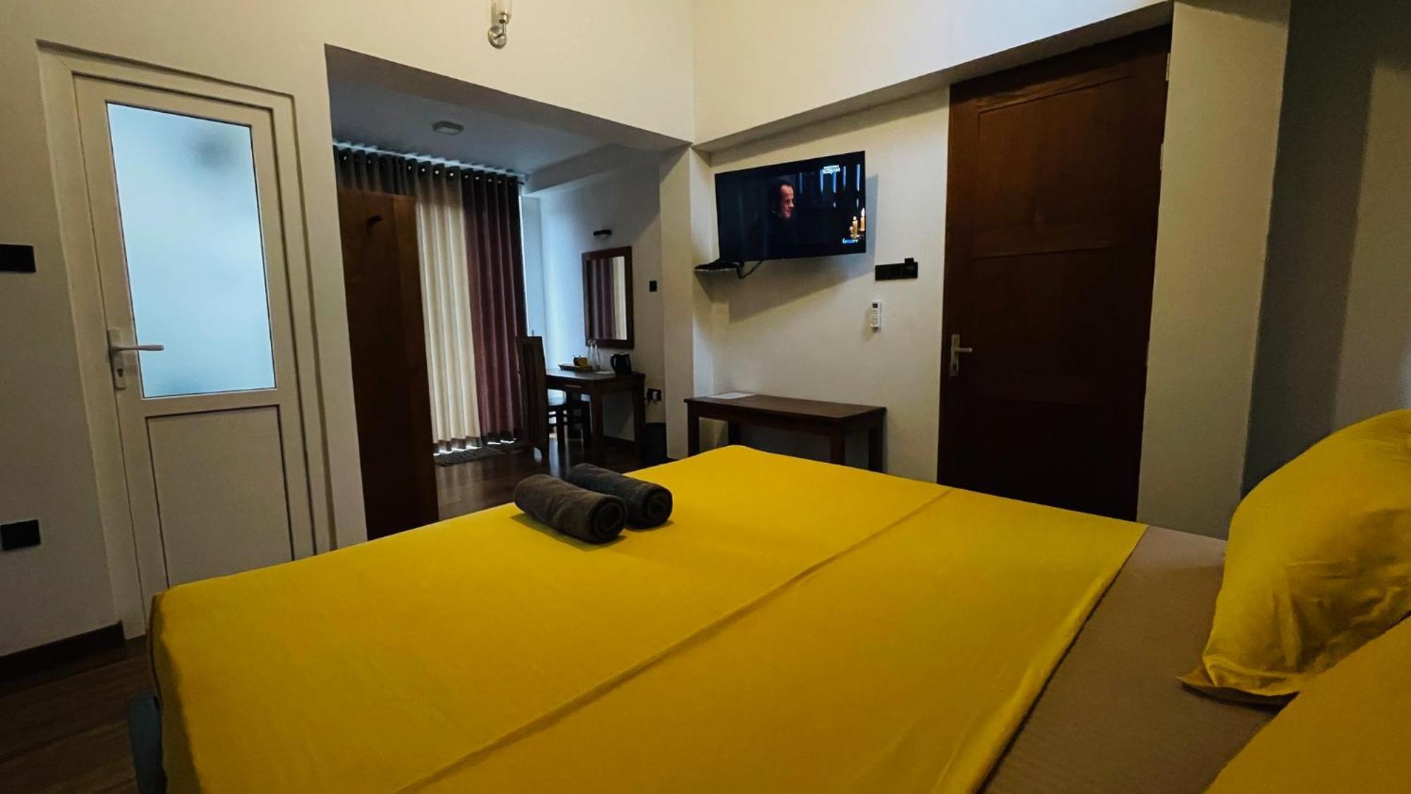 Sun Dove Suite แคนดี้ ภายนอก รูปภาพ