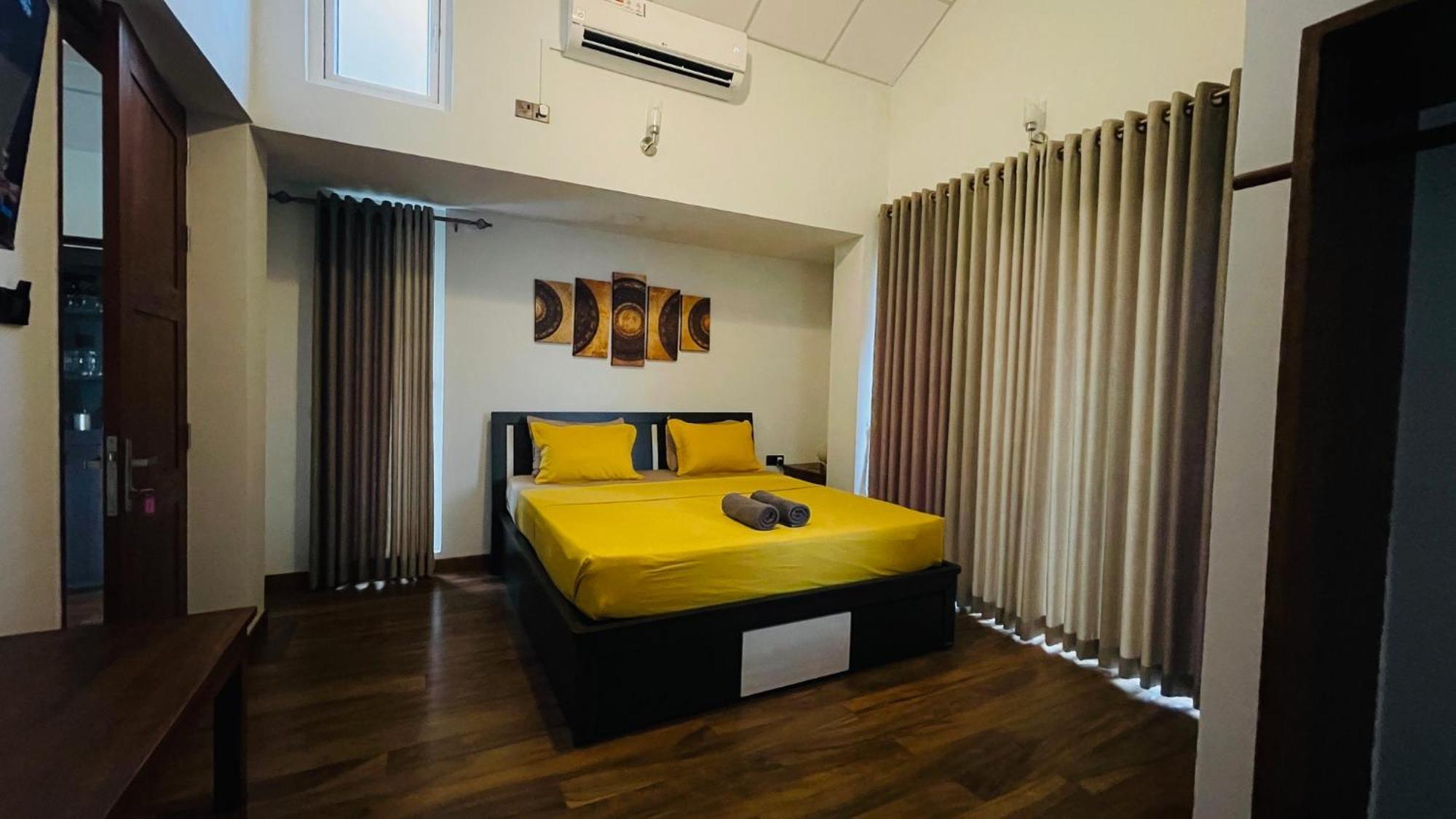 Sun Dove Suite แคนดี้ ภายนอก รูปภาพ
