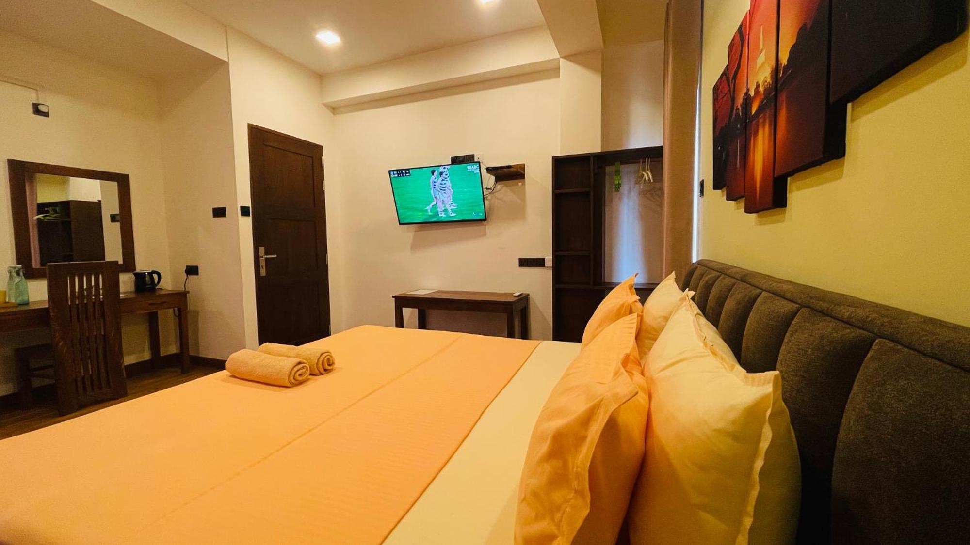 Sun Dove Suite แคนดี้ ภายนอก รูปภาพ