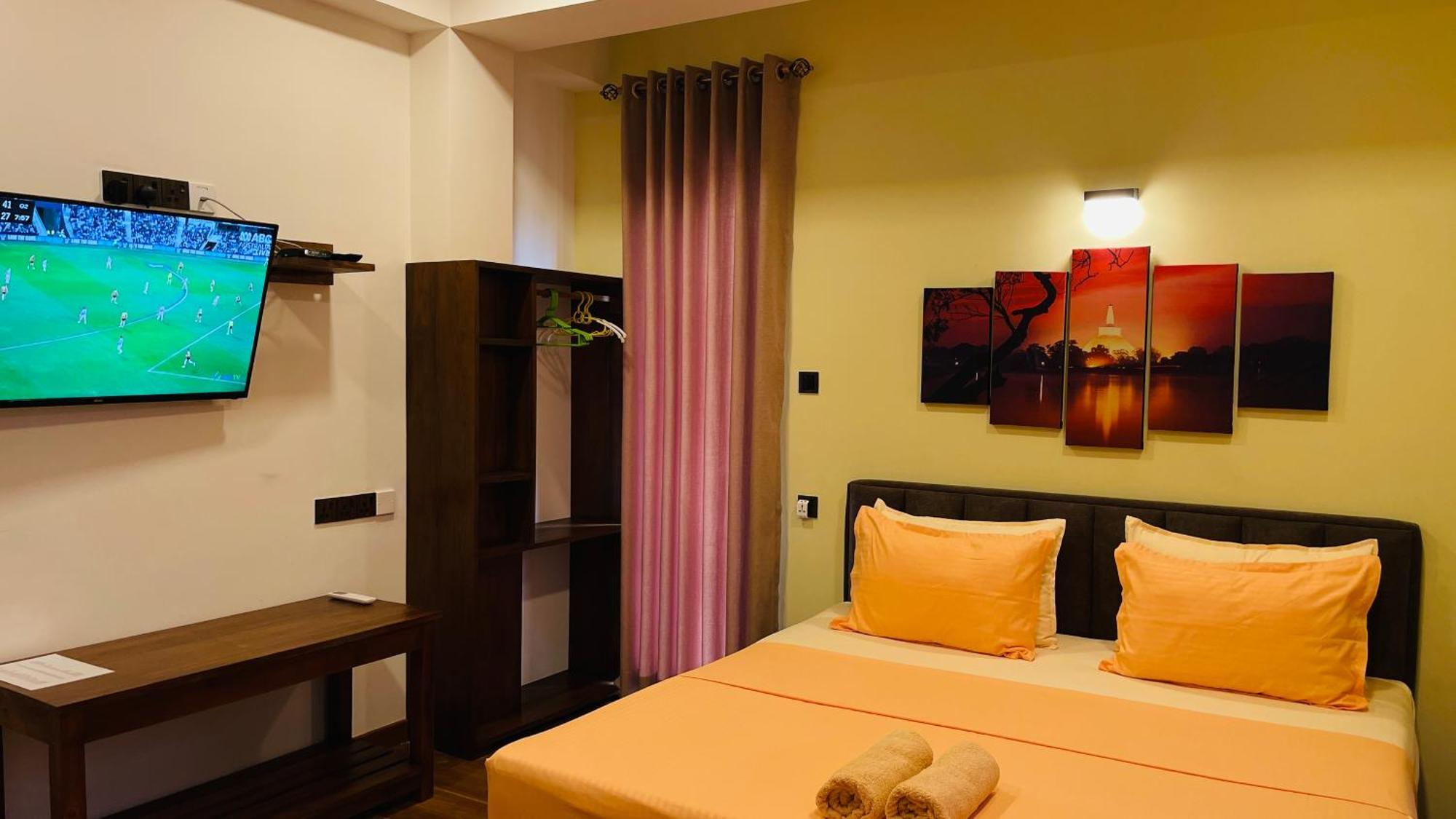 Sun Dove Suite แคนดี้ ภายนอก รูปภาพ